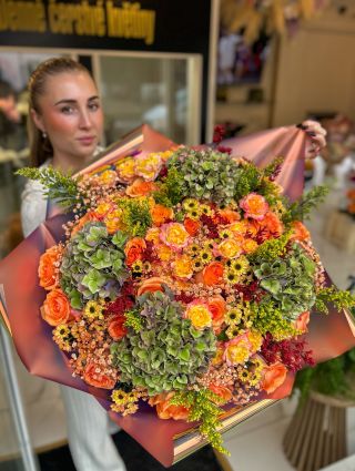 Dnes o půlnoci na našem e-shopu naleznete kolekci podzimních květin 🤩 takže se máte na co těšit a co objednávat v tomto...